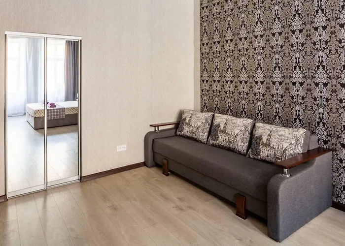 With 2 Bedroom Near Opera House Gorodotska 27 Str With Parking Apartmán *