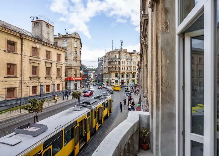 With 2 Bedroom Near Opera House Gorodotska 27 Str With Parking *