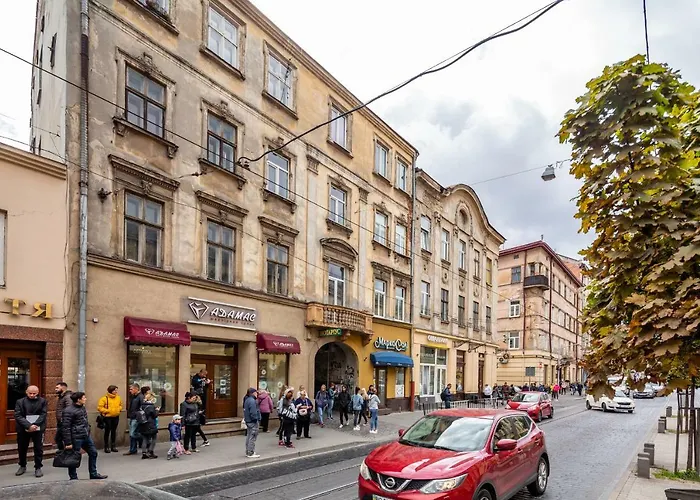 With 2 Bedroom Near Opera House Gorodotska 27 Str With Parking Lvov