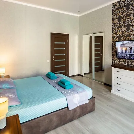 Apartment With 2 Bedroom Near Opera House Gorodotska 27 Str With Parking Lviv