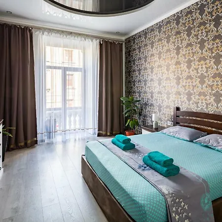 With 2 Bedroom Near Opera House Gorodotska 27 Str With Parking Apartment Lviv