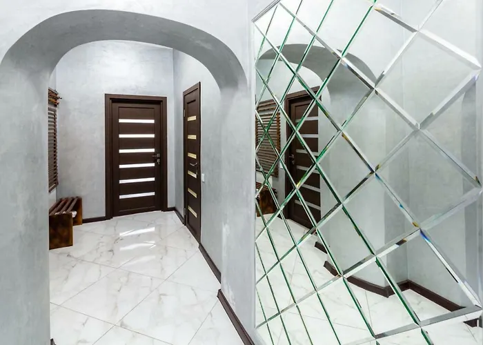 Lejlighed With 2 Bedroom Near Opera House Gorodotska 27 Str With Parking Lviv